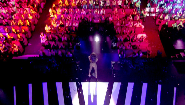 127958311kelly-rowland-nrj-music-awards-2010-caps01.jpg