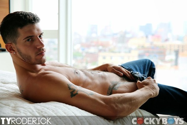 Roderick02.jpg