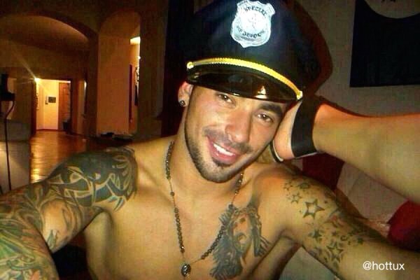 Lavezzi-en-policier