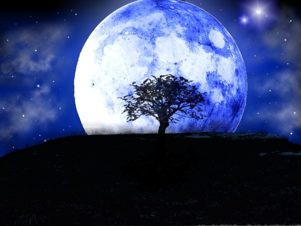 lune bleu