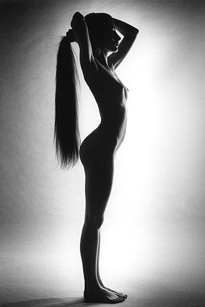 jeanloup-sieff-silhouette-nue-de-profil-paris-1974