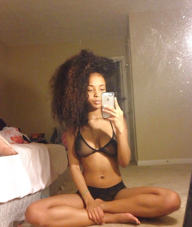 girl-afro-sexy.jpg