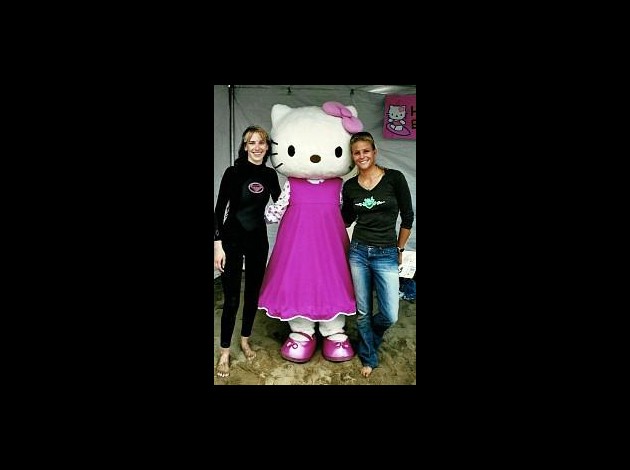 bolly-beck-hello-kitty.jpg