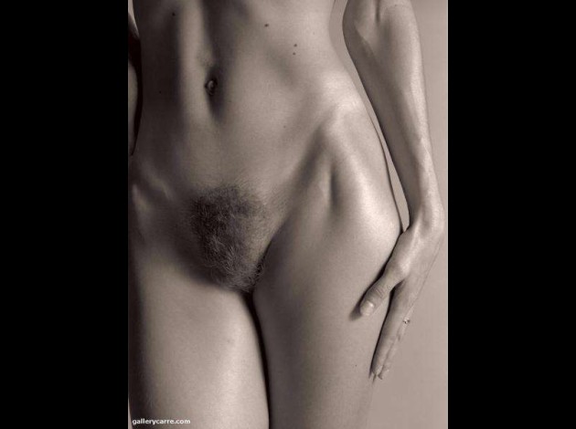 gallerycarre-black-and-white-erotica-004.jpg