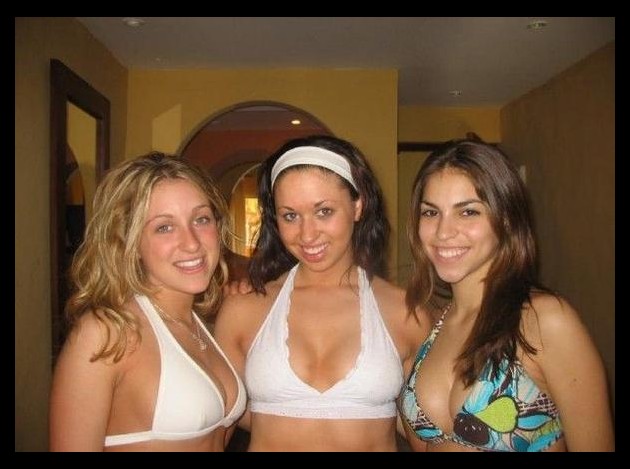 juin-2008--Three_chicks_in_Bikinis.jpg