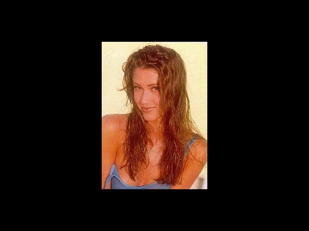 shannon_elizabeth27.jpg