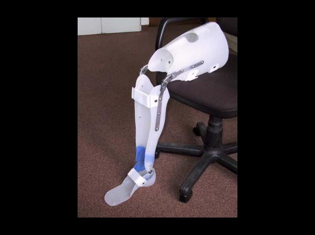 leg_brace_plastic.jpg