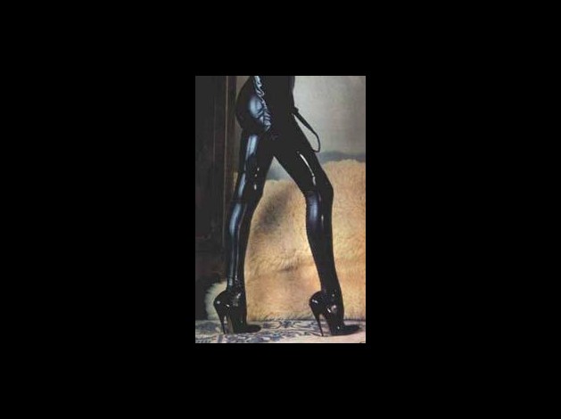 heels latex.jpg