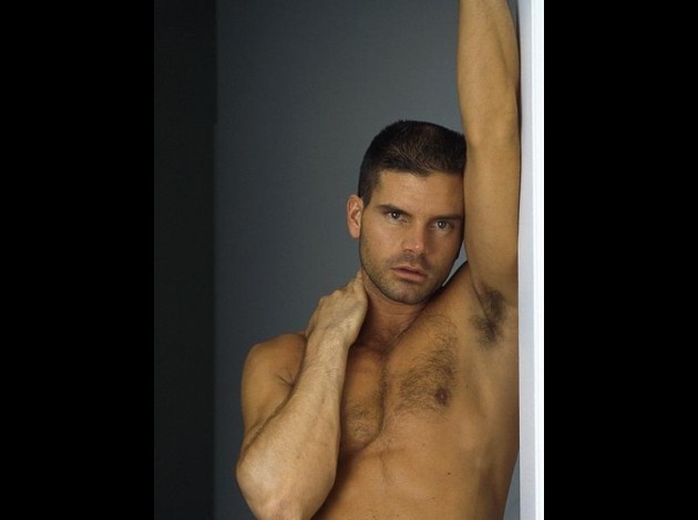 gay_130.jpg