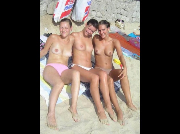3 filles, topless,plage,nice
