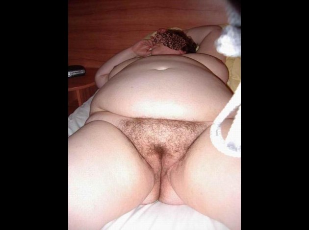 grosse vache nue vieille