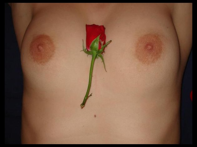 une-rose-sur-ta-peau-d.jpg