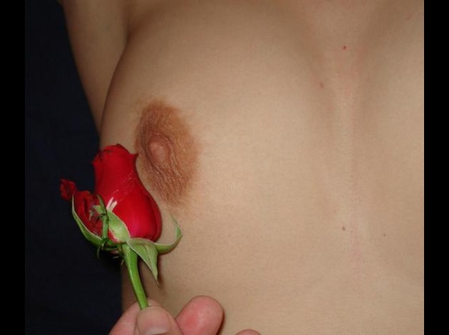une-rose-sur-ta-peau-f.jpg