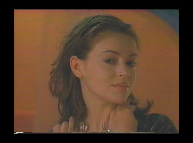 Alyssa-Milano-A--19-.jpg