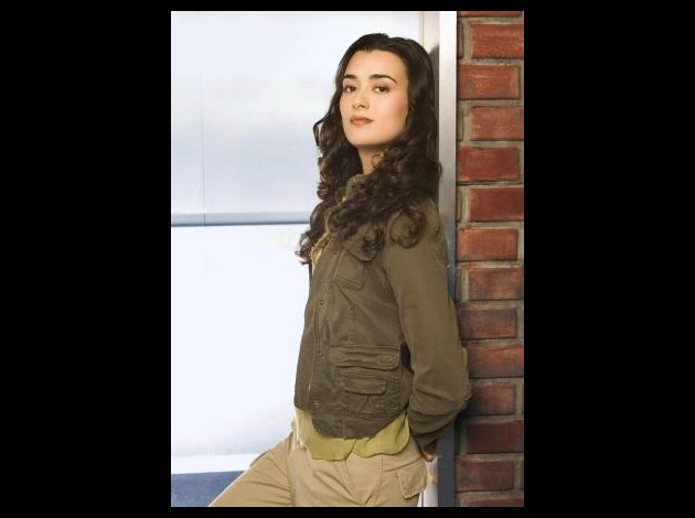 Cote-de-Pablo-sexy--67-.jpg