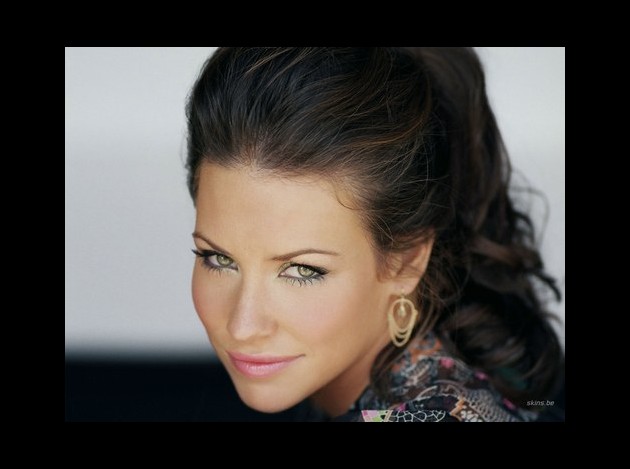 Evangeline-Lilly-sexy---0--2-.jpg