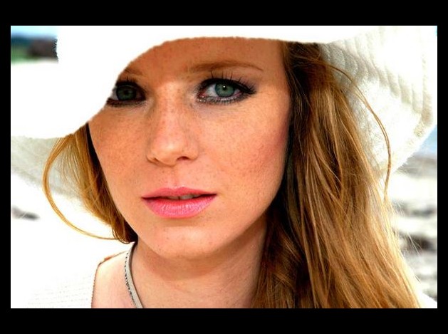 Gry-Bay-Model--04-.jpg
