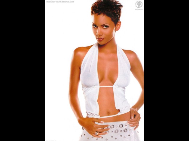 Halle-Berry--129-.jpg