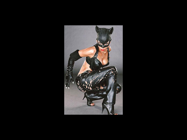 Halle-Berry--206-.jpg