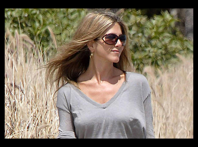 Jennifer-Aniston--57-.jpg