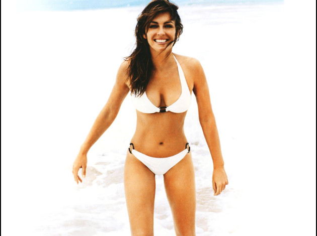 Elizabeth-Hurley-2.jpg