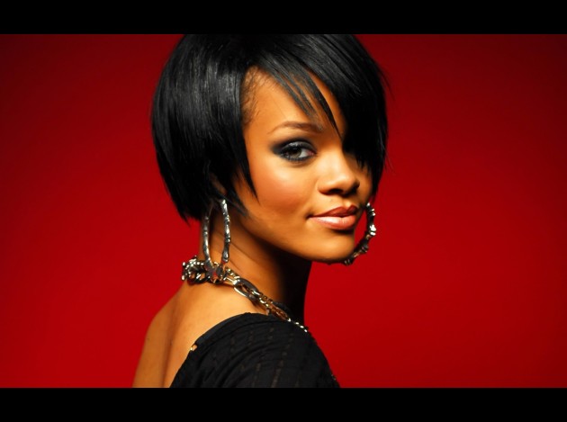 Rihanna_Umbrella_look_1680x1050.jpg