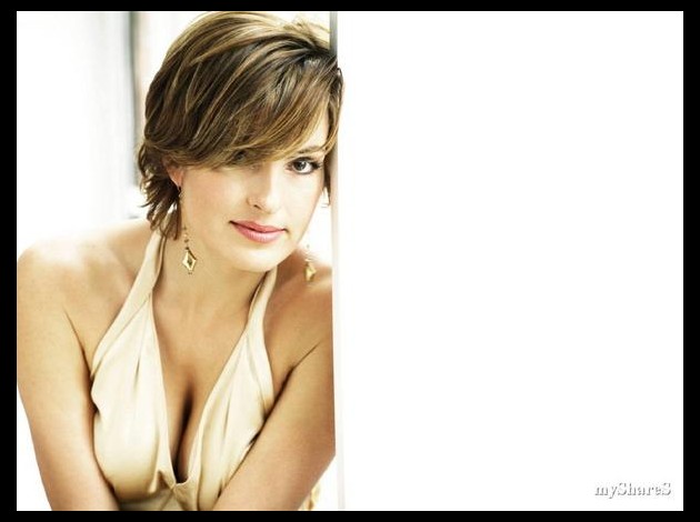 Mariska-Hargitay-sexy--105-.jpg