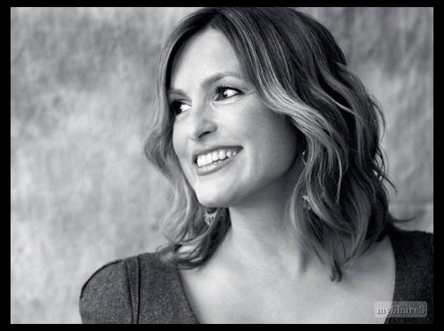 Mariska-Hargitay-sexy--35-.jpg