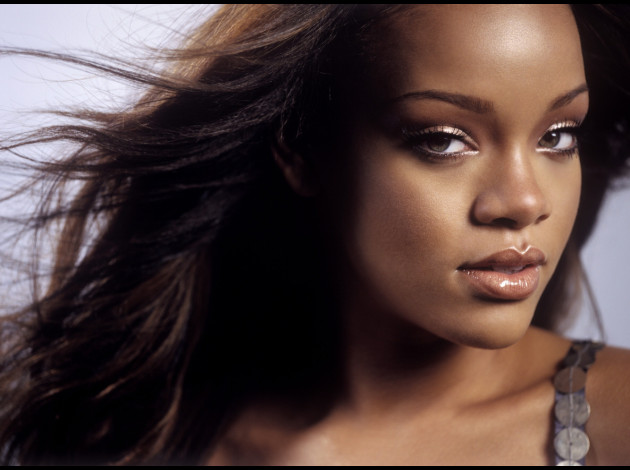 Rihanna-a-sexyreport--11-.jpg