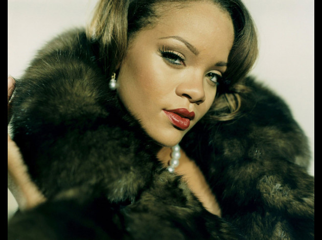 Rihanna-a-sexyreport--14-.jpg