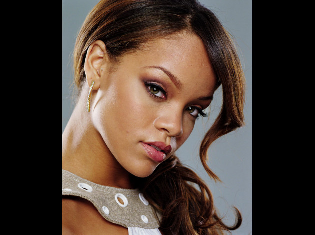 Rihanna-a-sexyreport--20-.jpg