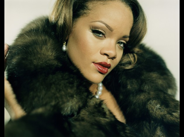 Rihanna-a-sexyreport--25-.jpg
