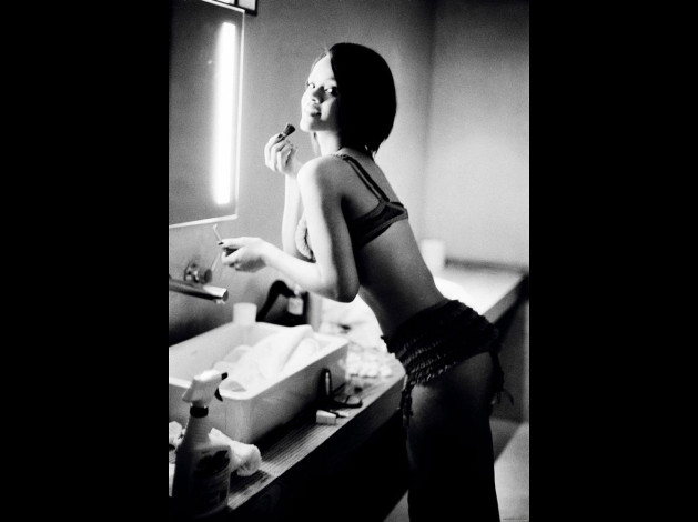 Rihanna-b-sexyreport--46-.jpg