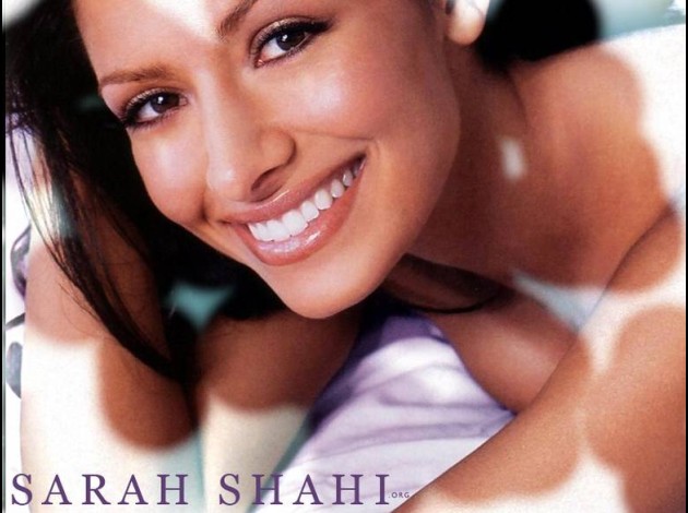 Sarah-Shahi--01-.jpg