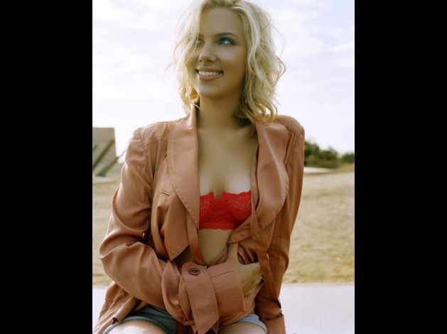 Scarlett-Johanson--29-.jpg