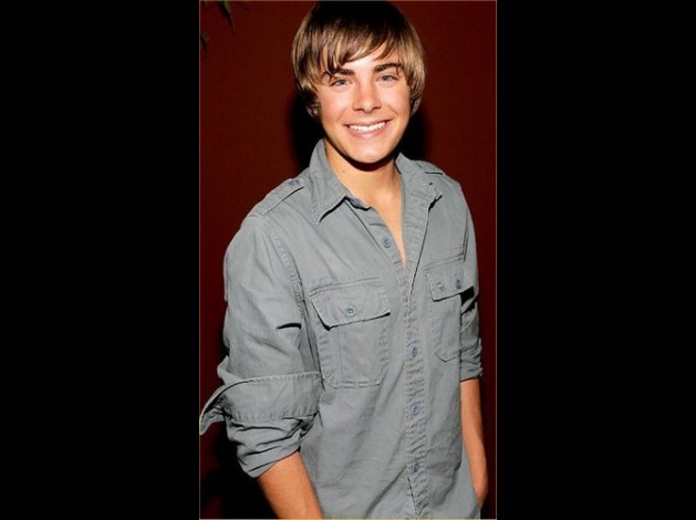 2603-874015449-zac-efron-H011705-L.jpg