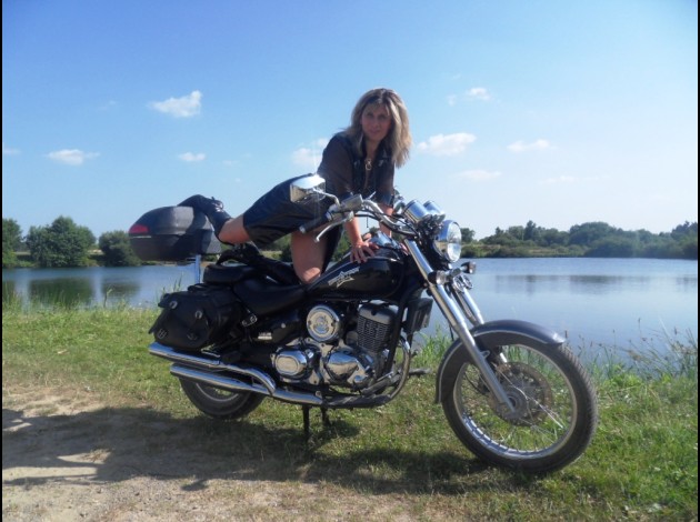 lisasparrow - ballage en moto en cuir 04