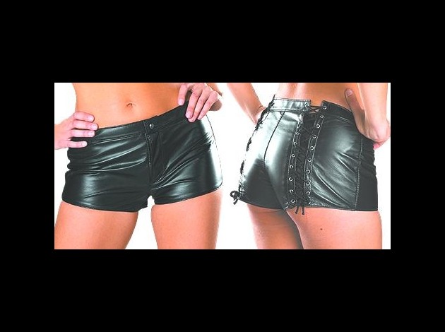 Short cuir