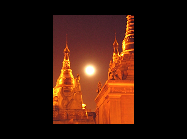 Yangon-Paya-Schwedagon-2.png