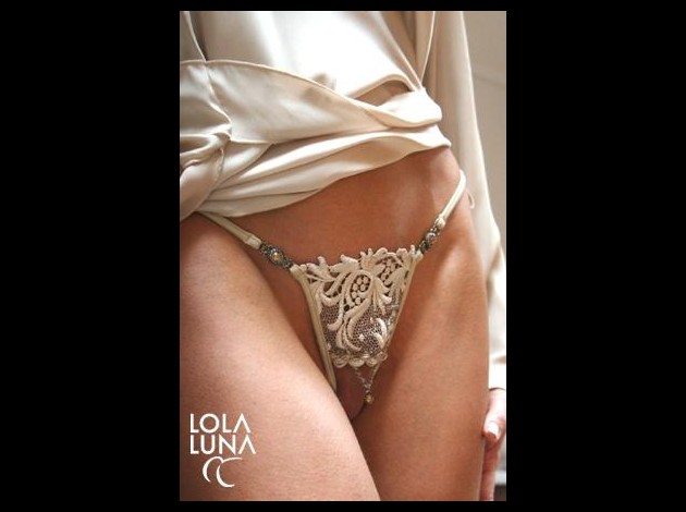 Lola-Luna-09-Lingerie.jpg