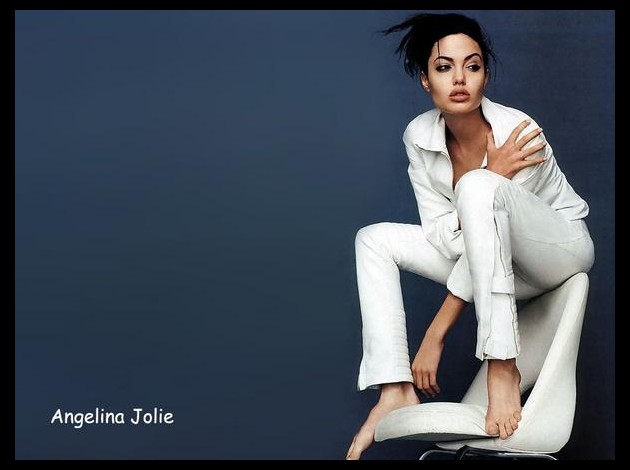 57-girl_angelina_jolie.jpg