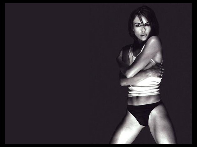 62-girl_elizabeth_hurley.jpg
