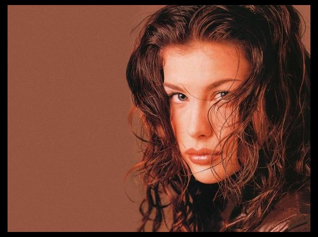 90-girl_liv_tyler.jpg