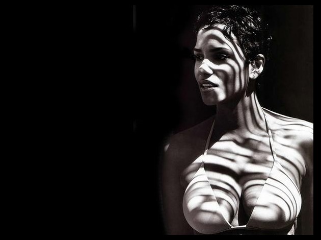 52-girl_halle_berry.jpg