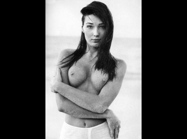 Carla-Bruni-Nuda2016.jpg