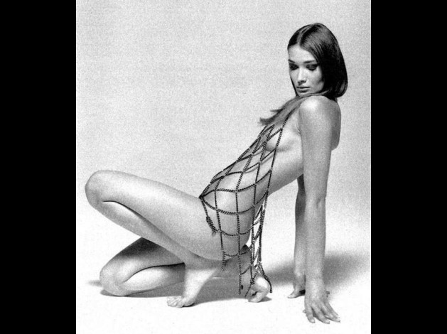 Carla-Bruni-Nude-15.jpg