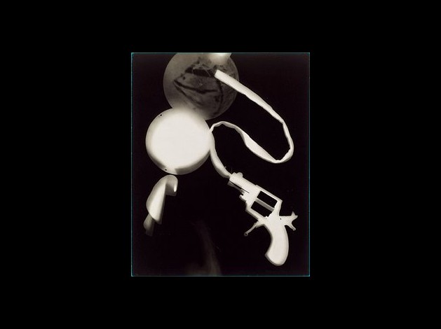 man-ray-rayographe--pistolet-.jpg