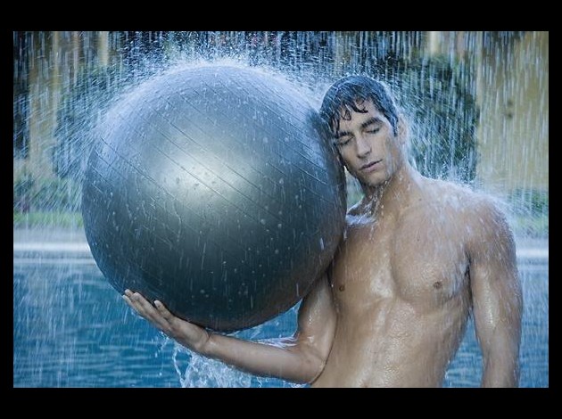 it_-s_raining_balls.jpg