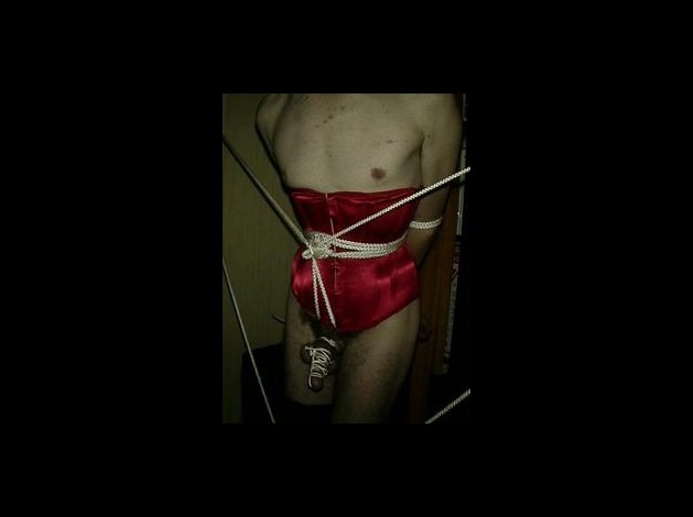 jc-2-me-corset-et-sexe-bond.jpg