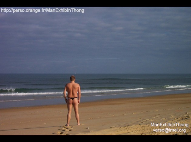 ManExhibInThong - ete 2006 - plage des Landes - homme en st
